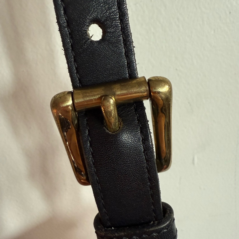 Vintage Dooney & Bourke, all leather black equestrian crossbody bag. - Picture 10 of 13